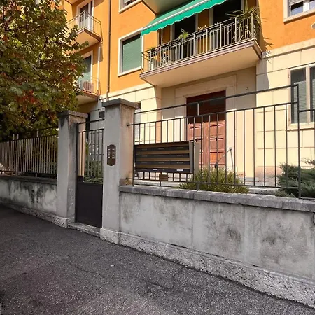 ゲストハウス La Casa Di Rita 3*